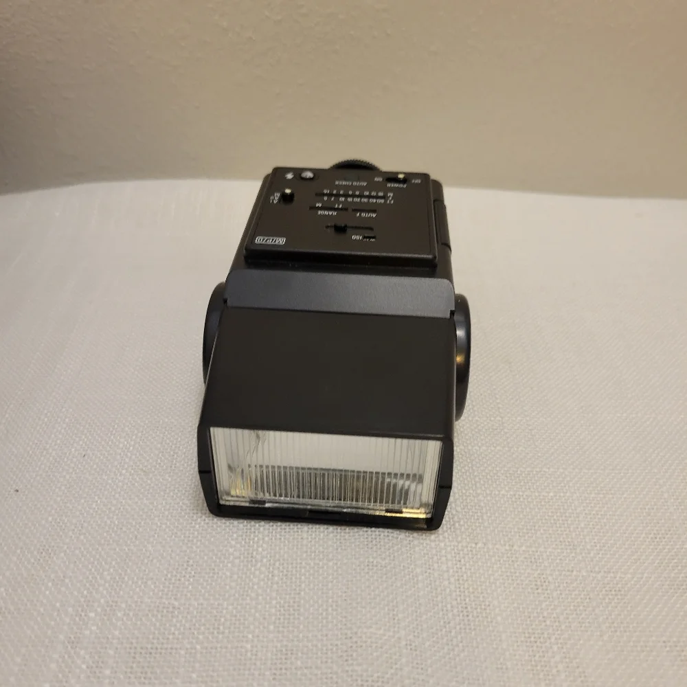 2800D M/P/O Camera Flash - Black